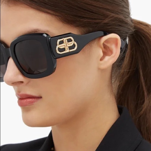 Balenciaga Accessories - NEW BALENCIAGA WOMEN OVERSIZED BLACK SUNGLASSES BB0069S